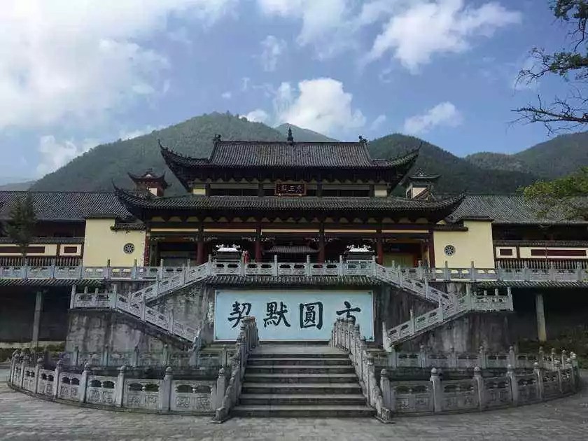 Qiyin Temple (Yichun,China)